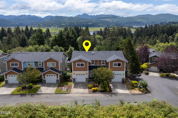 Property Photo:  13150 D Street 18  OR 97131 