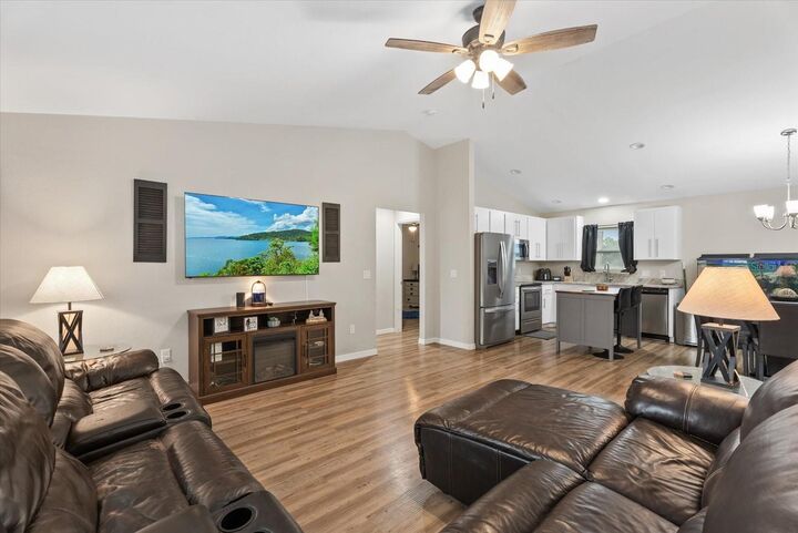 Property Photo: 8288 SW Sunnybreeze Road FL 34269