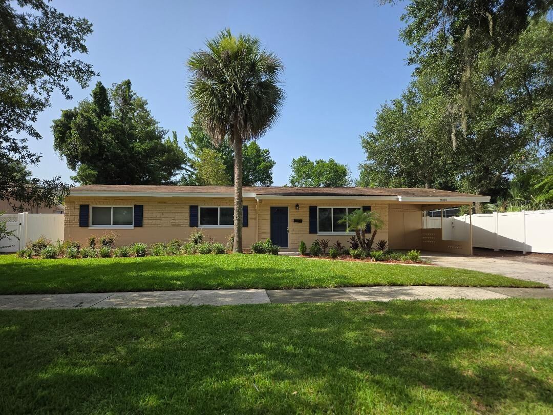 Property Photo:  2010 Summerfield Road  FL 32792 