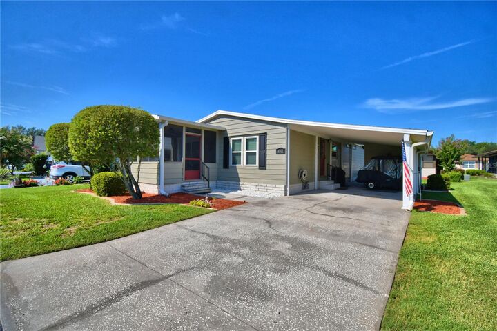 Property Photo: 4901 Colonnades Circle E FL 33811
