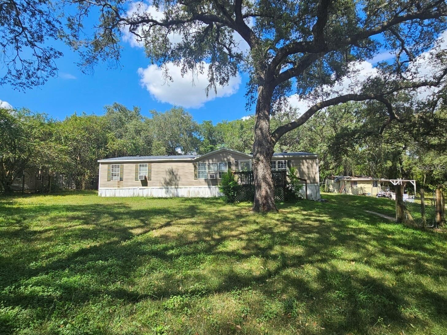 Property Photo:  18111 SE 24th Street  FL 34488 