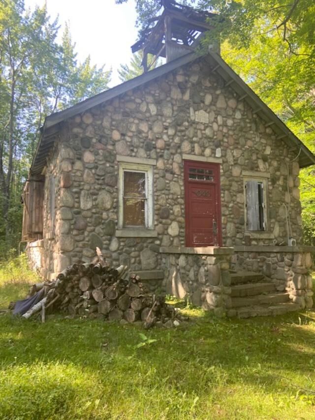 Property Photo: 4988 E Wilson Rd Roads MI 48625