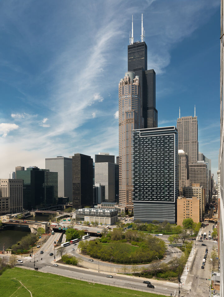 Property Photo: 235 W Van Buren Street 3411 IL 60607