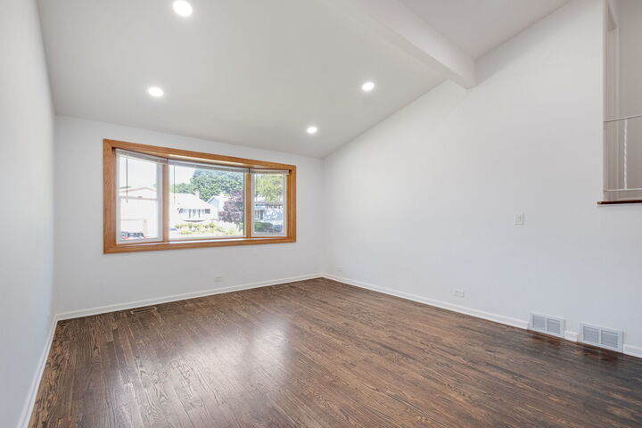 Property Photo:  1721 N Wilshire Drive  IL 60004 