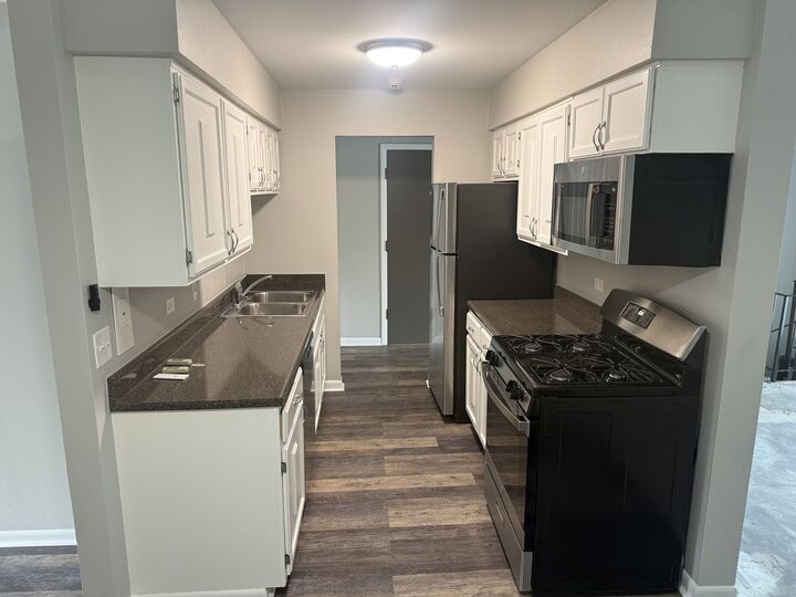 Property Photo: 1442 Carriage Lane 2 IL 60559