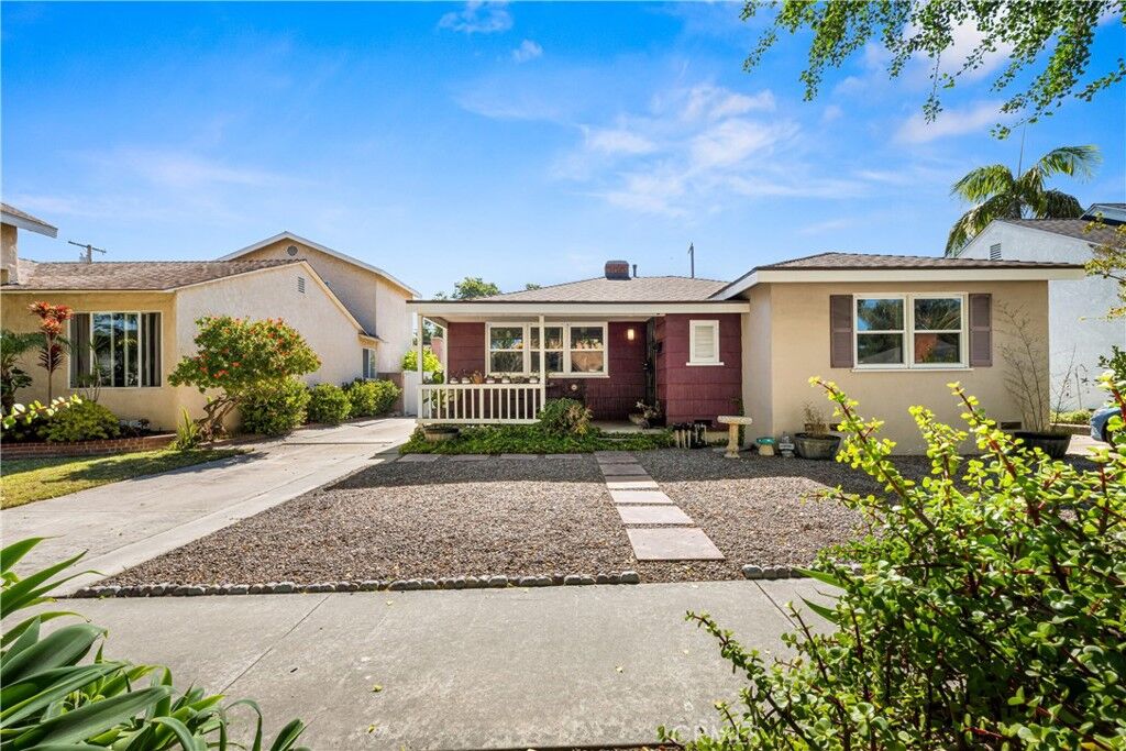 Property Photo: 5922 Hayter CA 90712