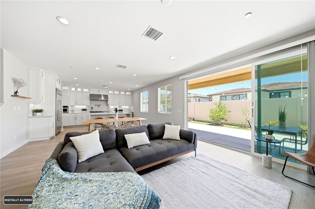 Property Photo: 27558 S Edgemont Drive CA 90732
