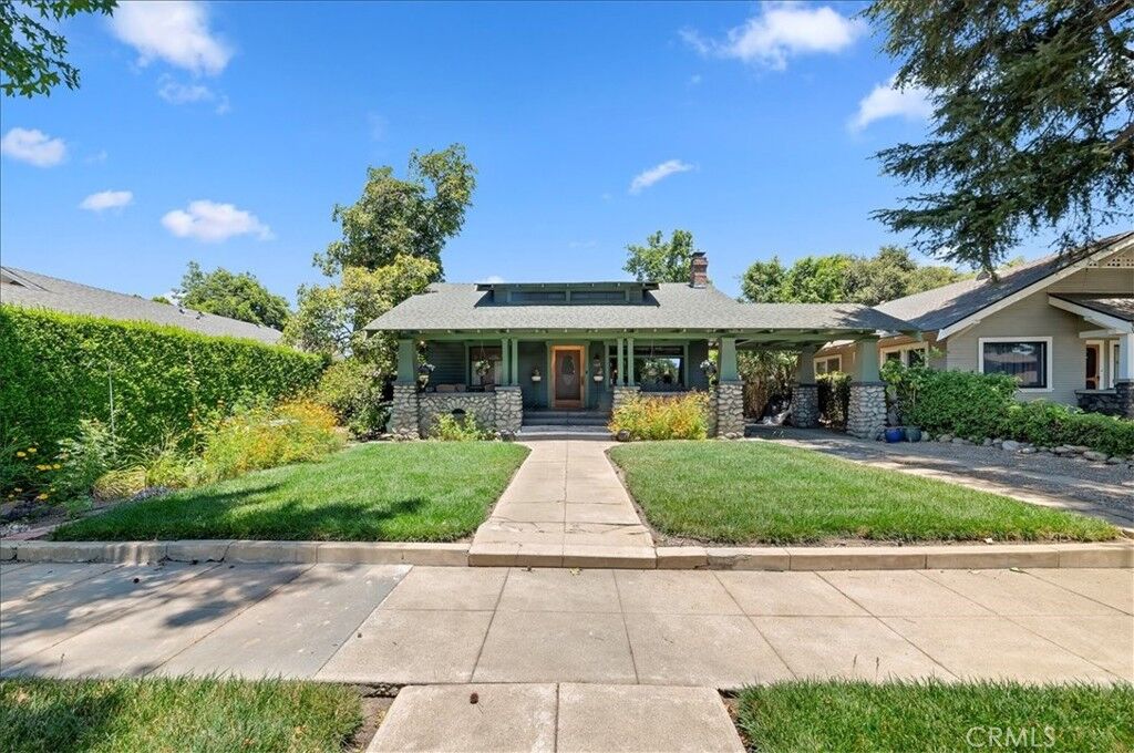 Property Photo: 165 E Columbia Avenue CA 91767