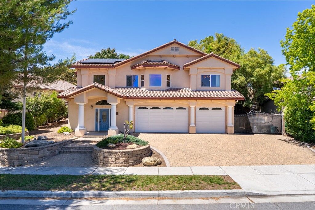 Property Photo:  213 Grand Canyon  CA 93446 
