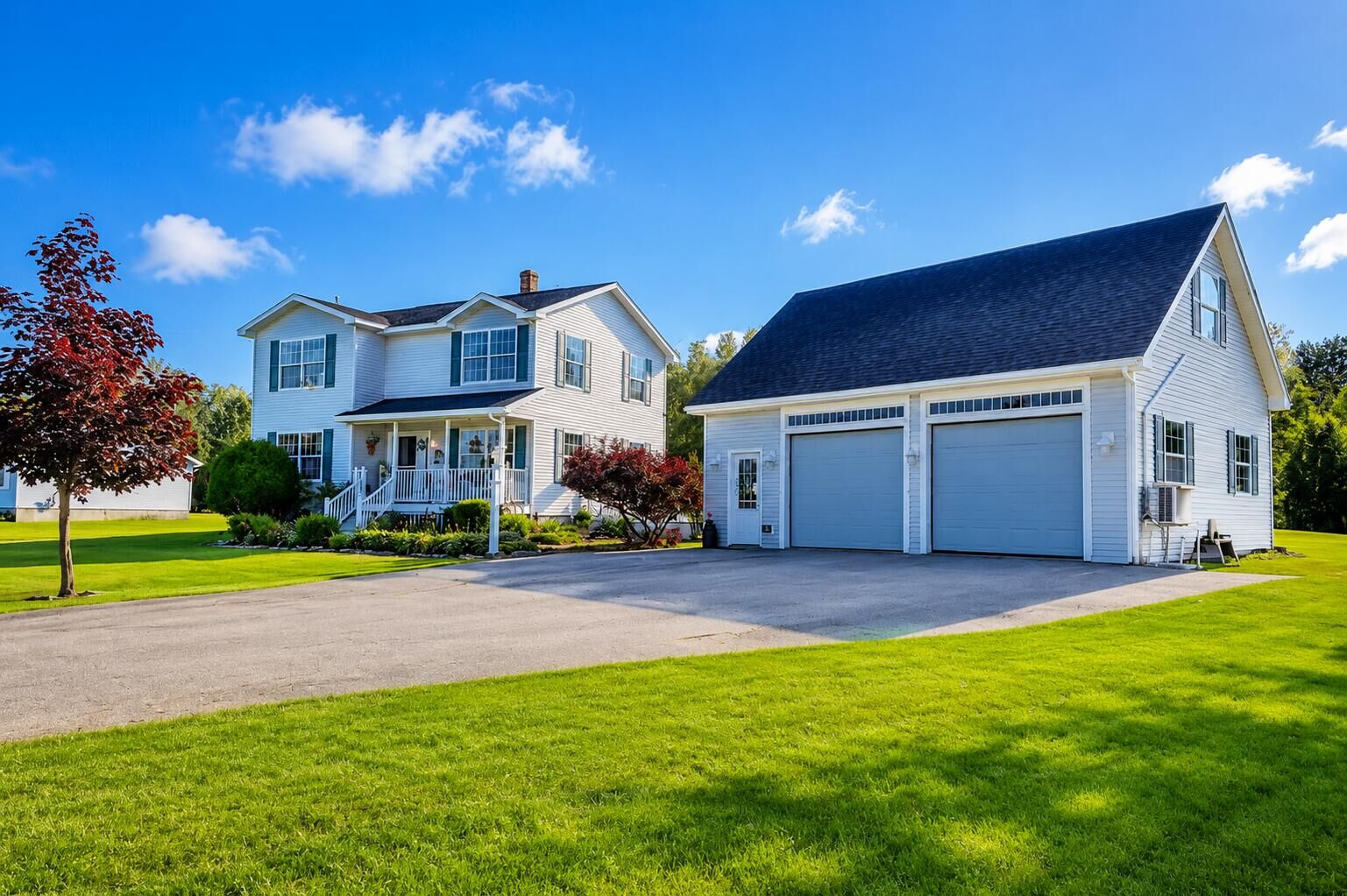 Property Photo: 2025 Glenwood Avenue ME 04401