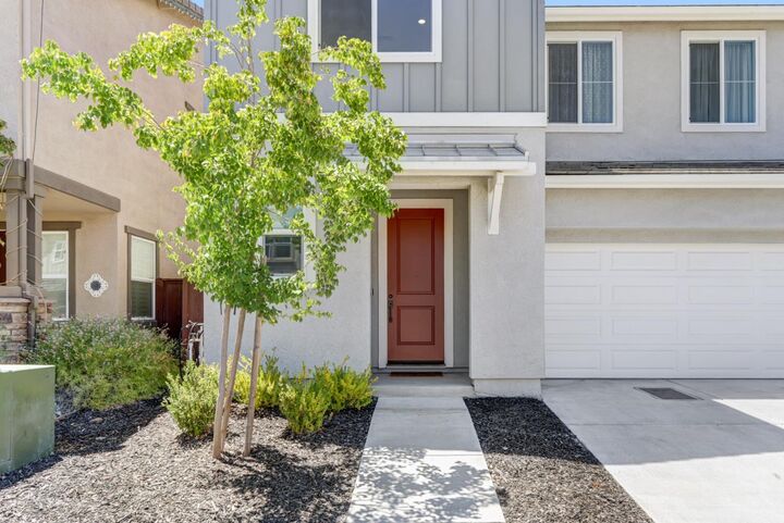 Property Photo:  3321 Hackberry Way  CA 95630 