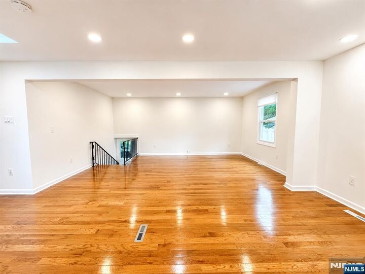 Property Photo:  474 Dean Street  NJ 07631 