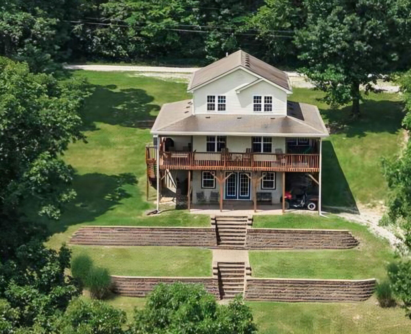 Property Photo:  649-650 Lakeshore Drive  KY 40359 