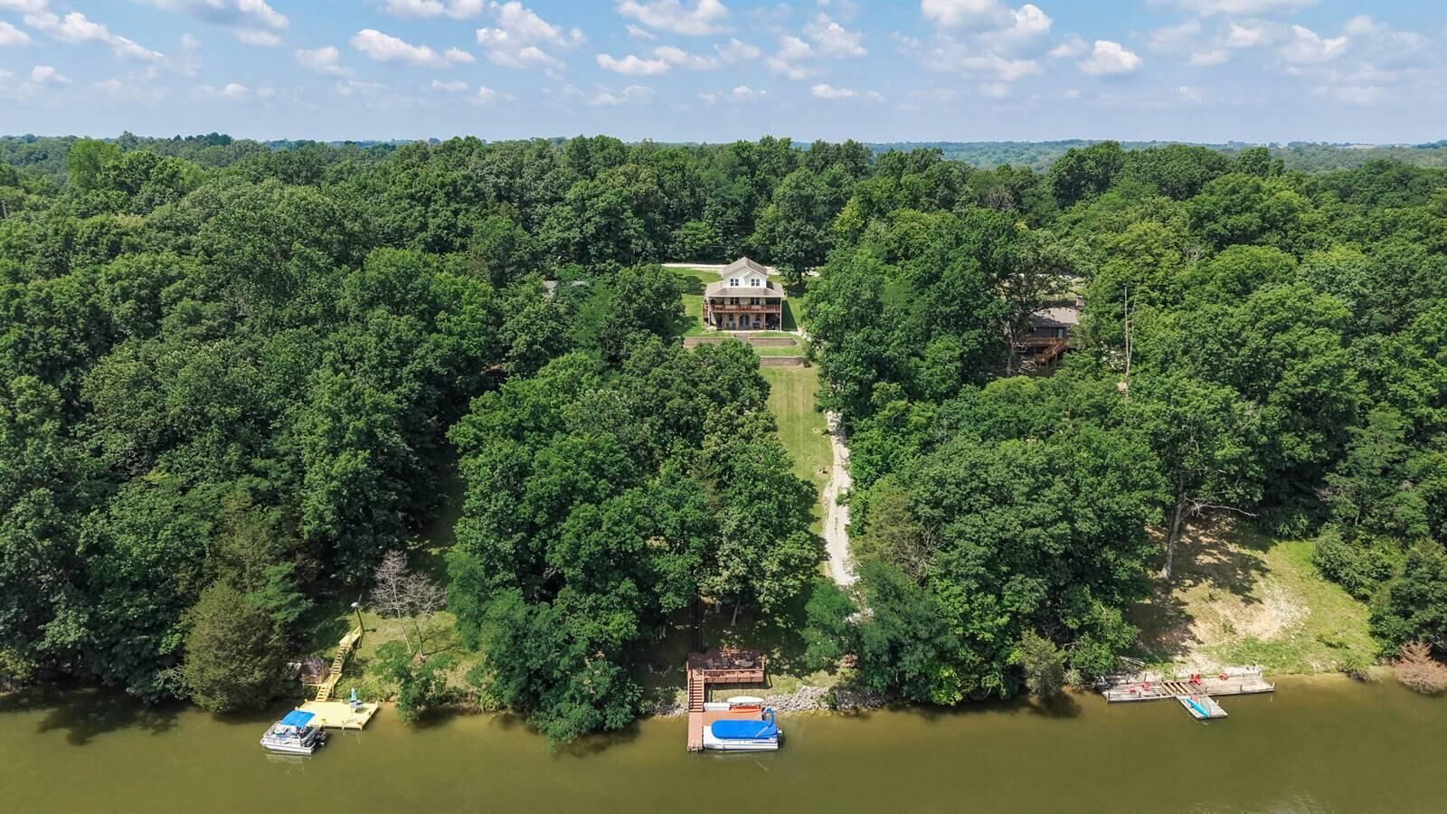 Property Photo:  649-650 Lakeshore Loop  KY 40359 