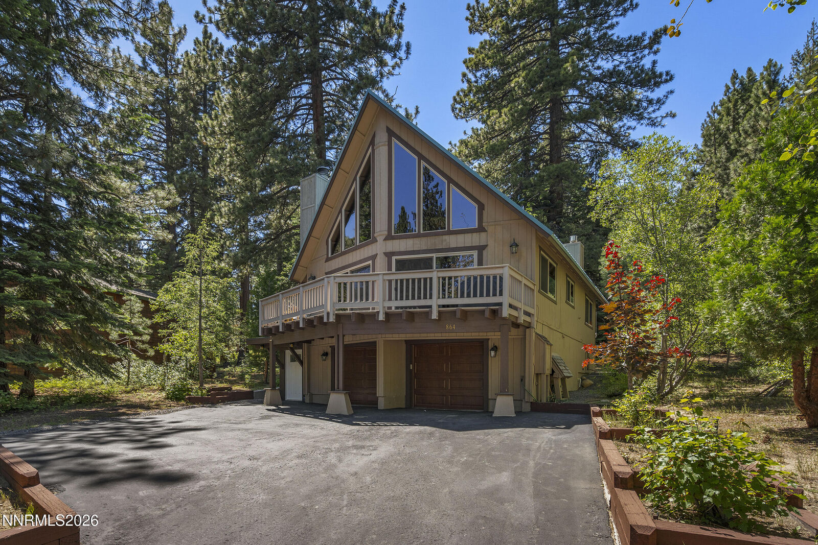Property Photo:  864 Jennifer Street  NV 89451 