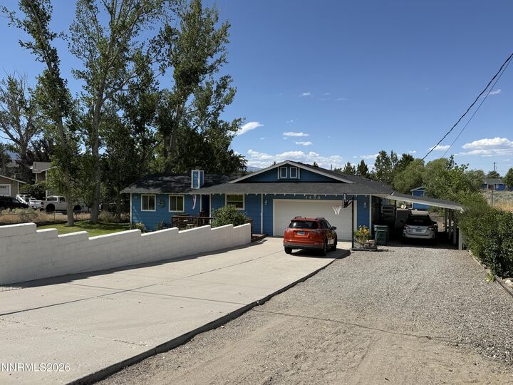 Property Photo: 1438 Topaz Lane NV 89460