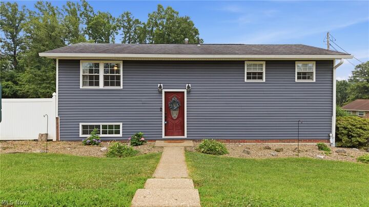 Property Photo:  14 Maple Drive  WV 26187 
