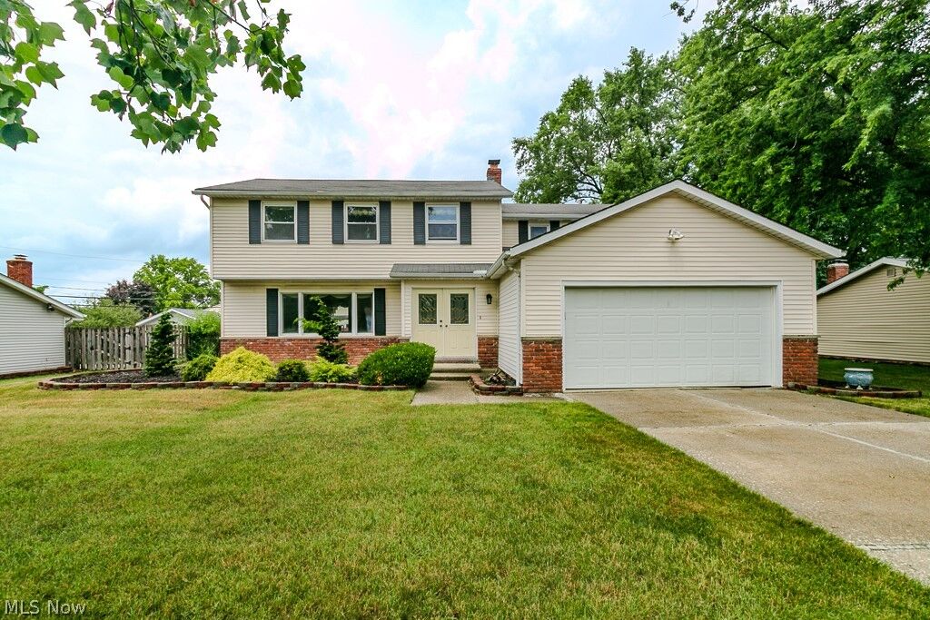 Property Photo:  23921 Harms Road  OH 44143 