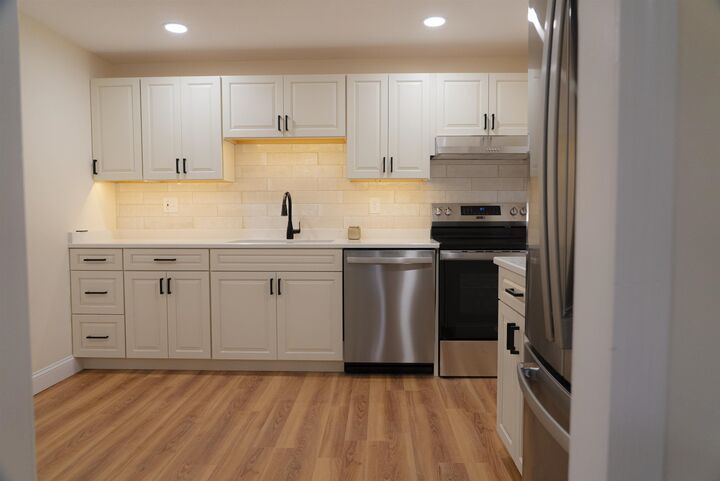 Property Photo:  3 Silvestri Circle  NH 03038 
