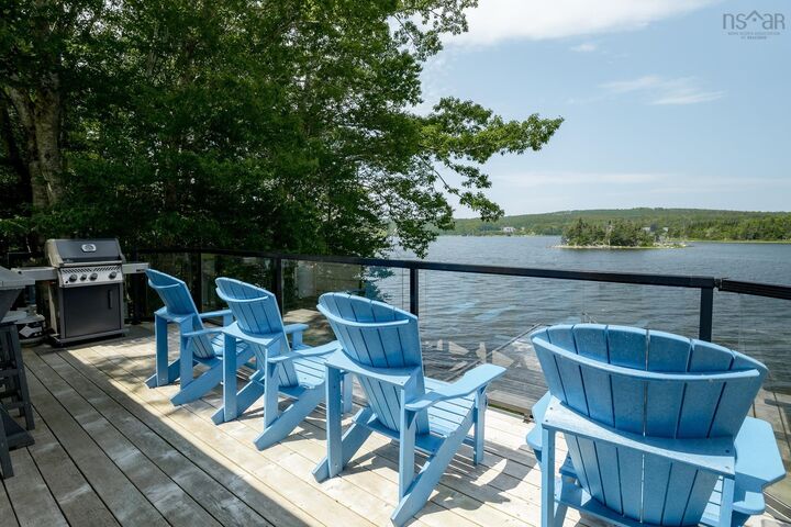 340 East Petpeswick Road — photo 1