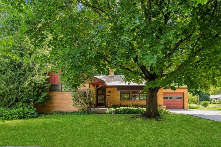 Property Photo: 619 Nevada Street MN 55057