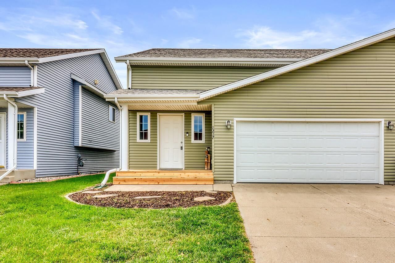 Property Photo: 1217 37th Avenue S MN 56560