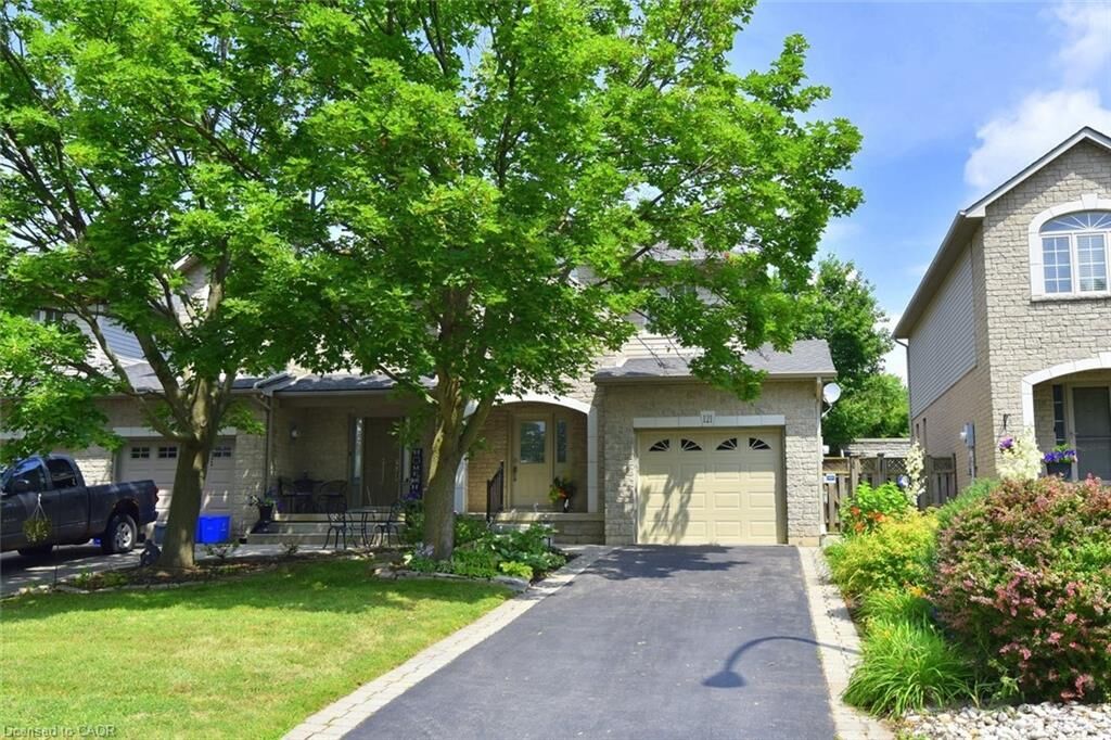Property Photo:  121 Foxborough Drive  ON L9G 4Z1 