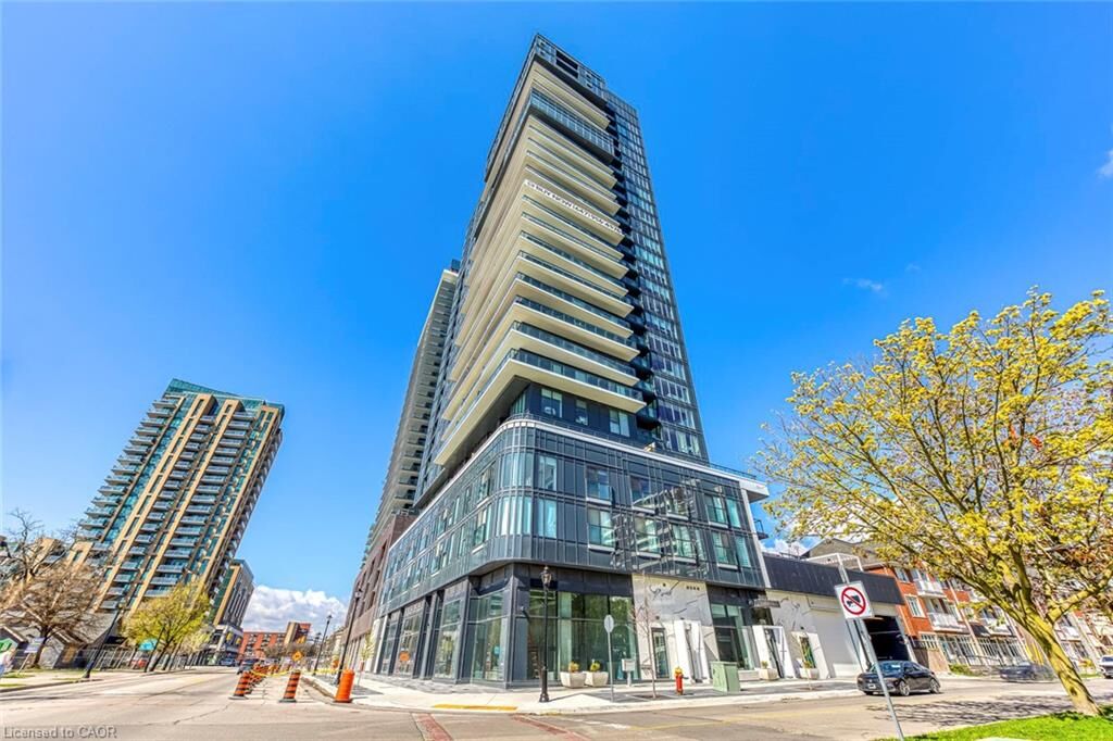 Property Photo: 370 Martha Street 809 ON L7R 0G9