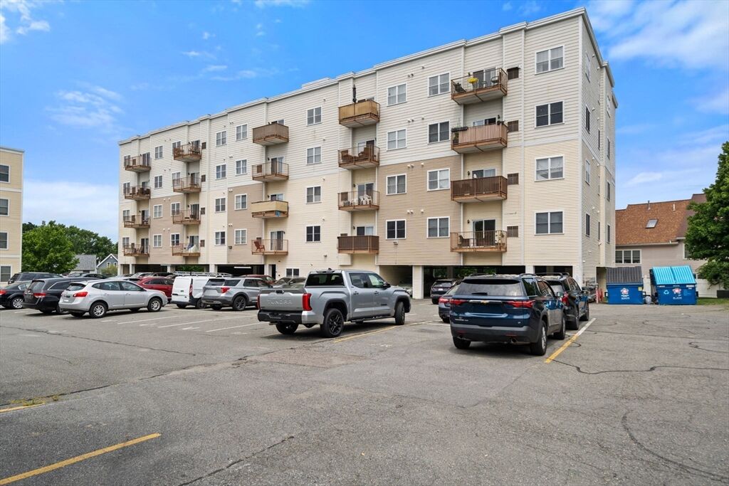 Property Photo:  84 Aborn St 2403  MA 01960 