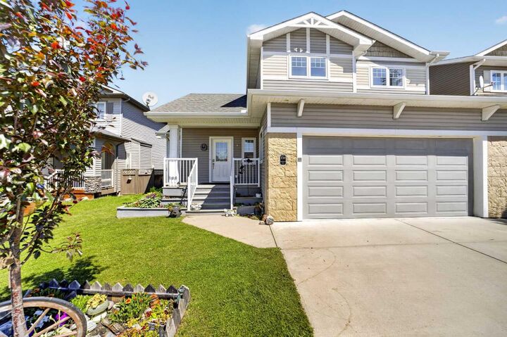 Property Photo: 759 Stonehaven Drive AB T0M 0N0