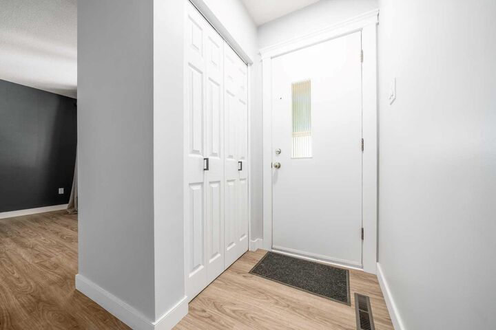 Property Photo: 2631 16 Avenue SE AB T1A 3T6