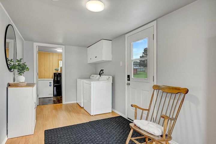 Property Photo:  914 6 Avenue  AB T0H 0C0 
