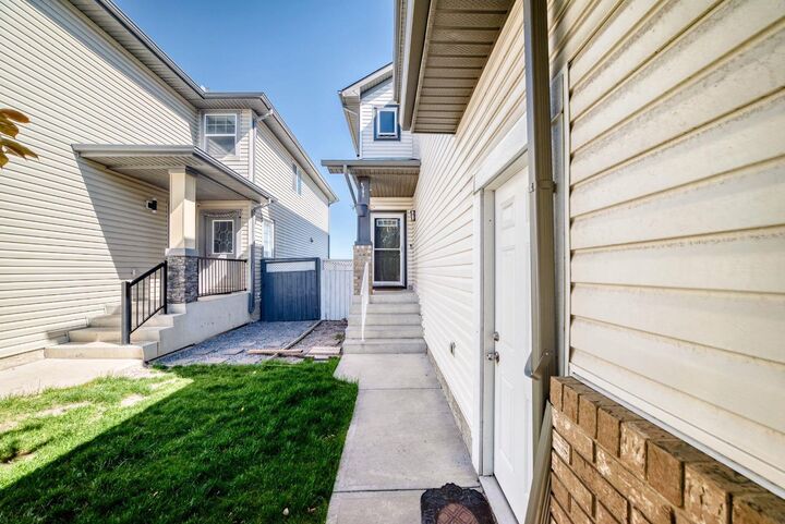 Property Photo: 277 Saddlecrest Way NE AB T3J 5N3