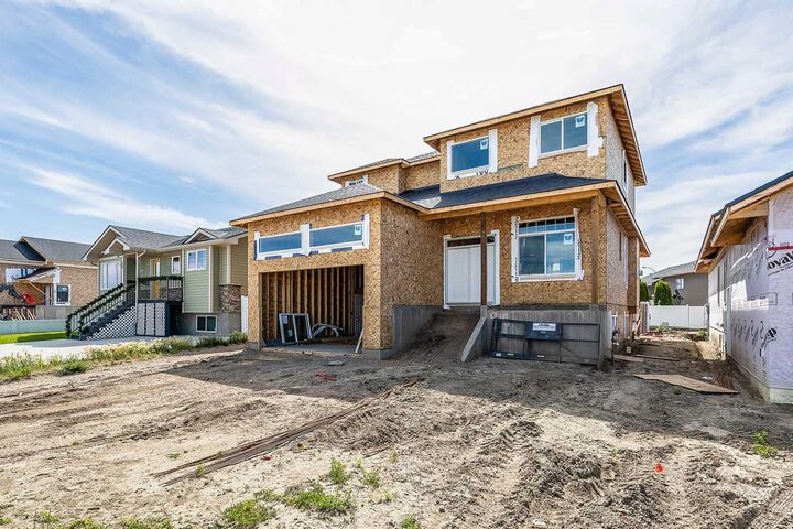 Property Photo: 918 Memorial Drive SE AB T0J 2P0