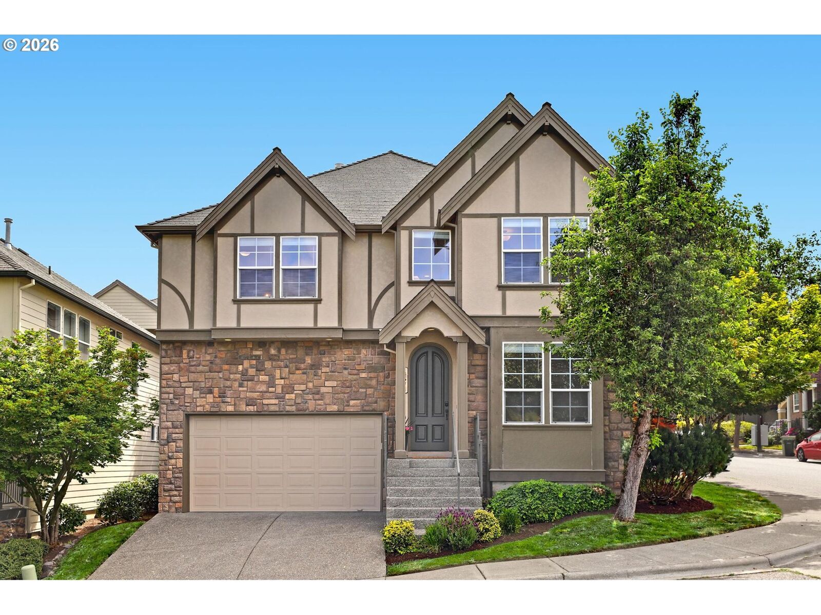 Property Photo: 4574 NW Dresden Pl OR 97229