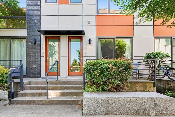 Property Photo: 3810 California Avenue SW B WA 98116