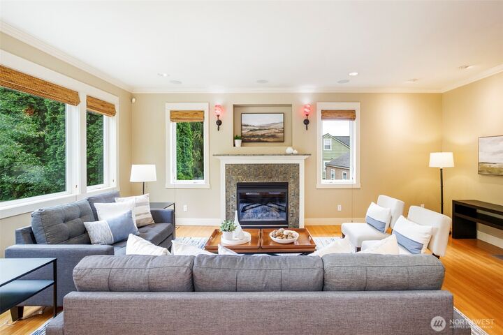 Property Photo: 11034 Phinney Avenue N WA 98133