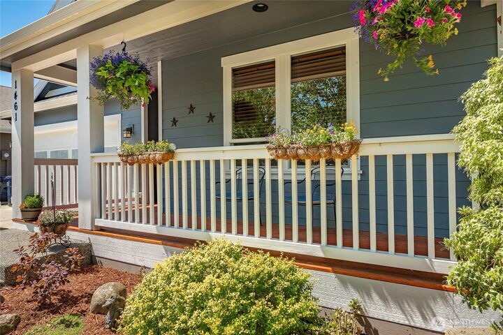Property Photo:  1461  Lupin Street  WA 98264 