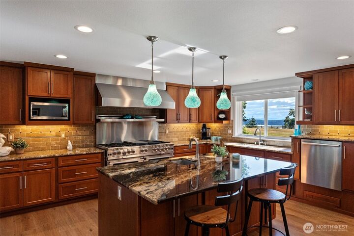 Property Photo:  802  Jewil Dr.  WA 98333 