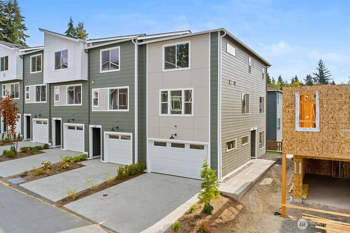Property Photo: 16823 Alder Way H8 WA 98037
