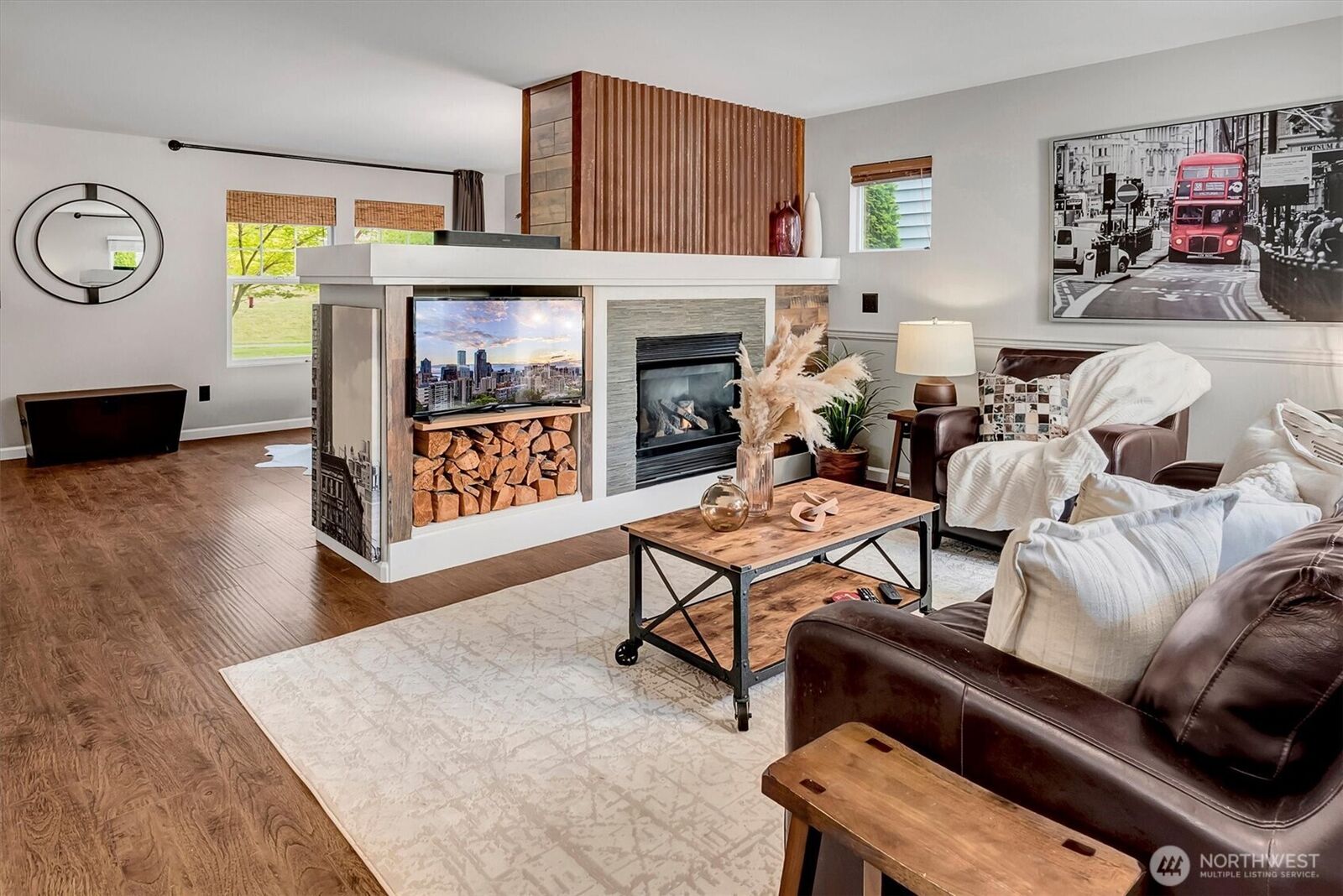Property Photo: 34833 SE Ridge Street WA 98065