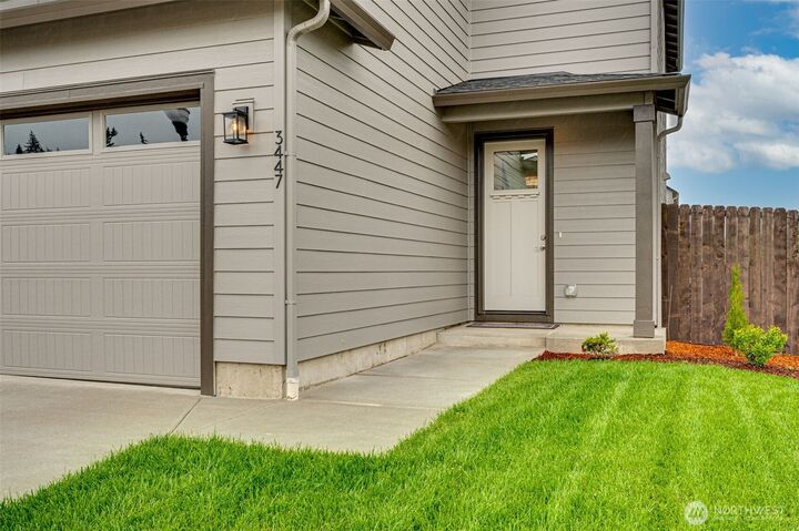 Property Photo:  3447 SE 8th Avenue  WA 98604 