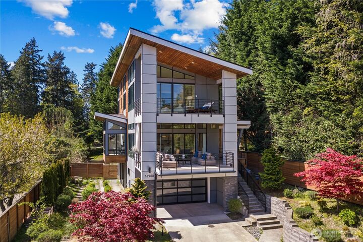 Property Photo:  16908 SE 34th Street  WA 98008 