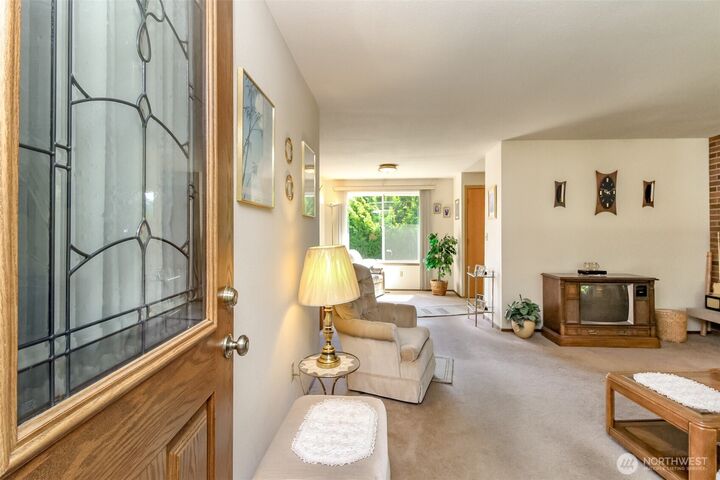 Property Photo: 31244 9th Avenue S WA 98003