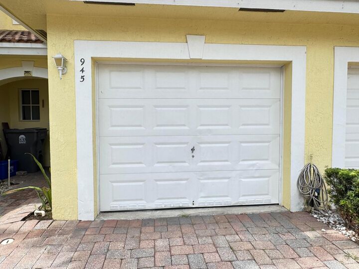 Property Photo: 945 Imperial Lake Road FL 33413