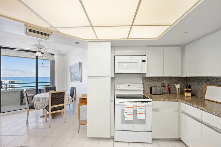 Property Photo: 3560 S Ocean Boulevard Ph-6 FL 33480
