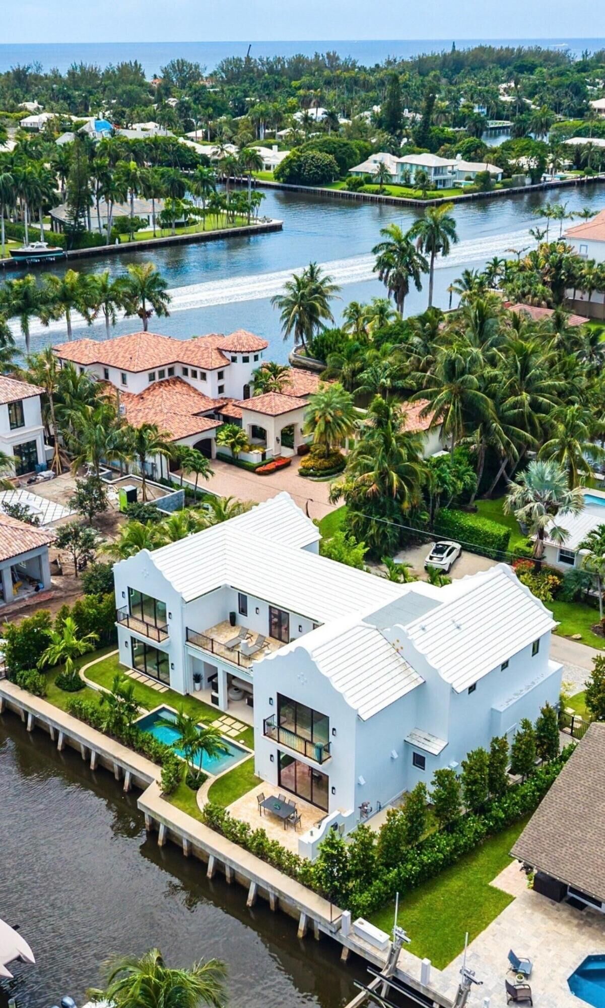 Property Photo: 819 Bamboo Lane FL 33483