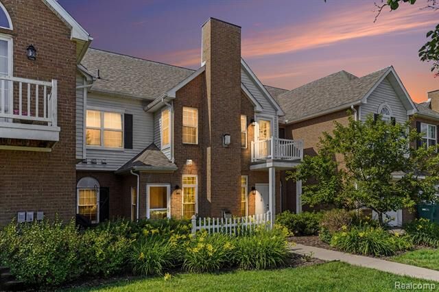 Property Photo:  518 Olde English Circle  MI 48855 