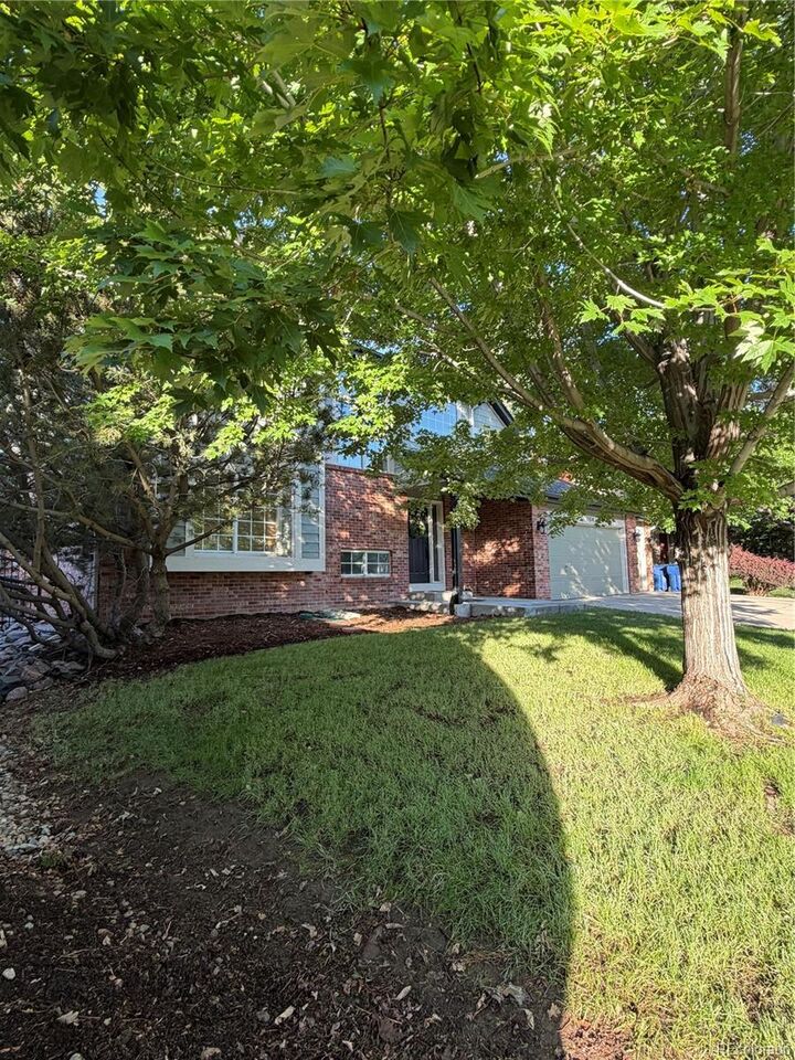 Property Photo: 1104 Ridgeview Circle CO 80020