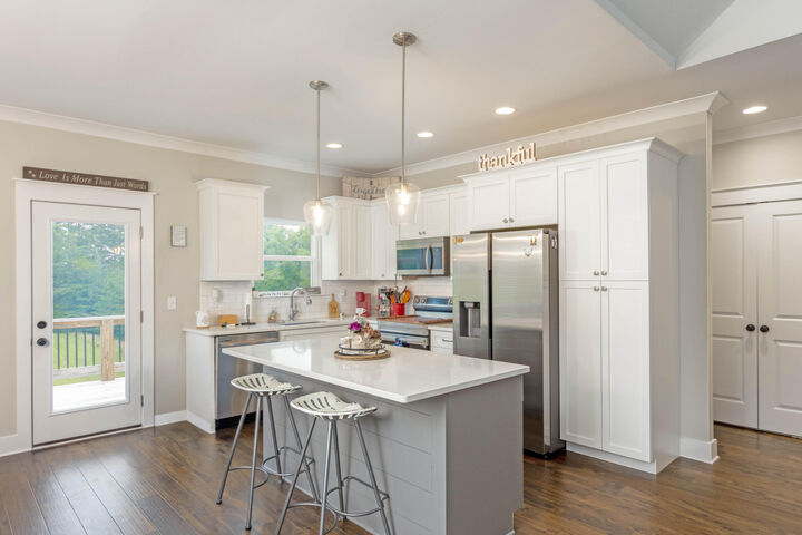 Property Photo: 725 Riddle Road TN 37321